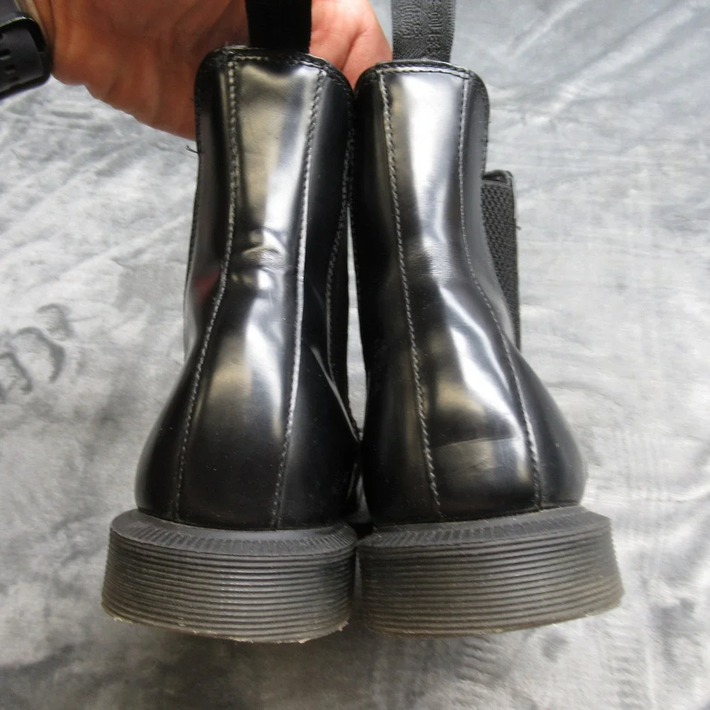 Dr. Martens couple small